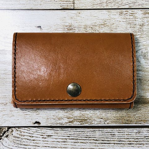 本革製たっぷり入ってとりだし易いカードケース　色：ブラウン